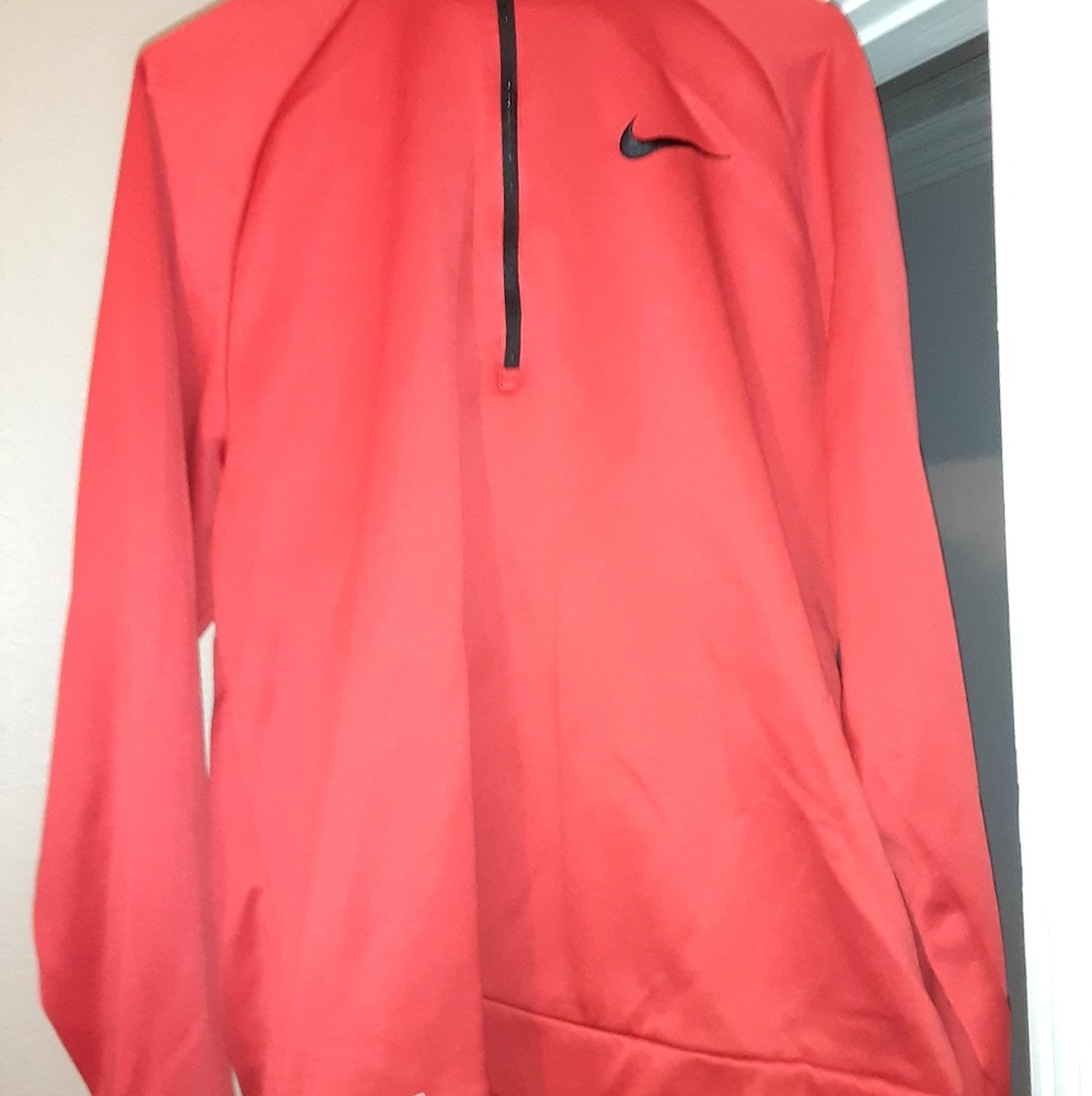 Nike - Picture 3 of 3